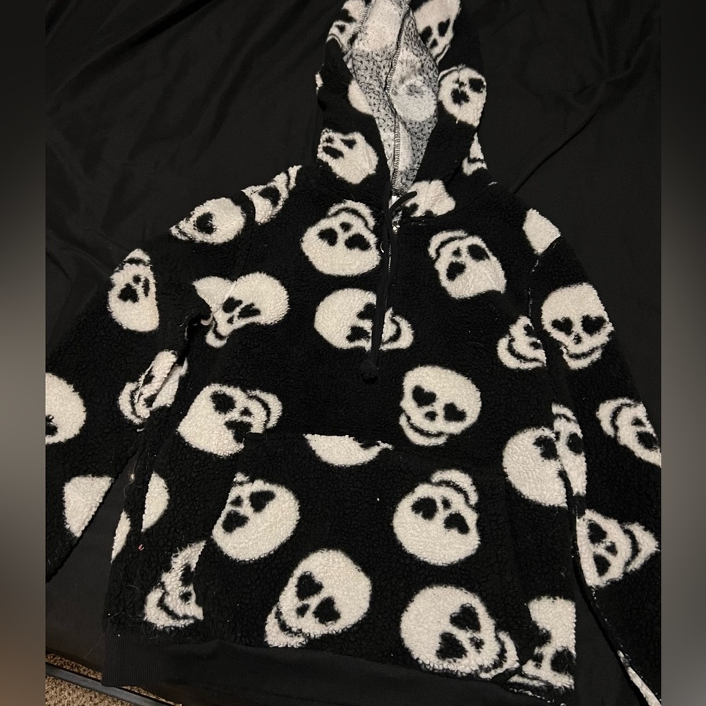 Skull fluffy hoodie